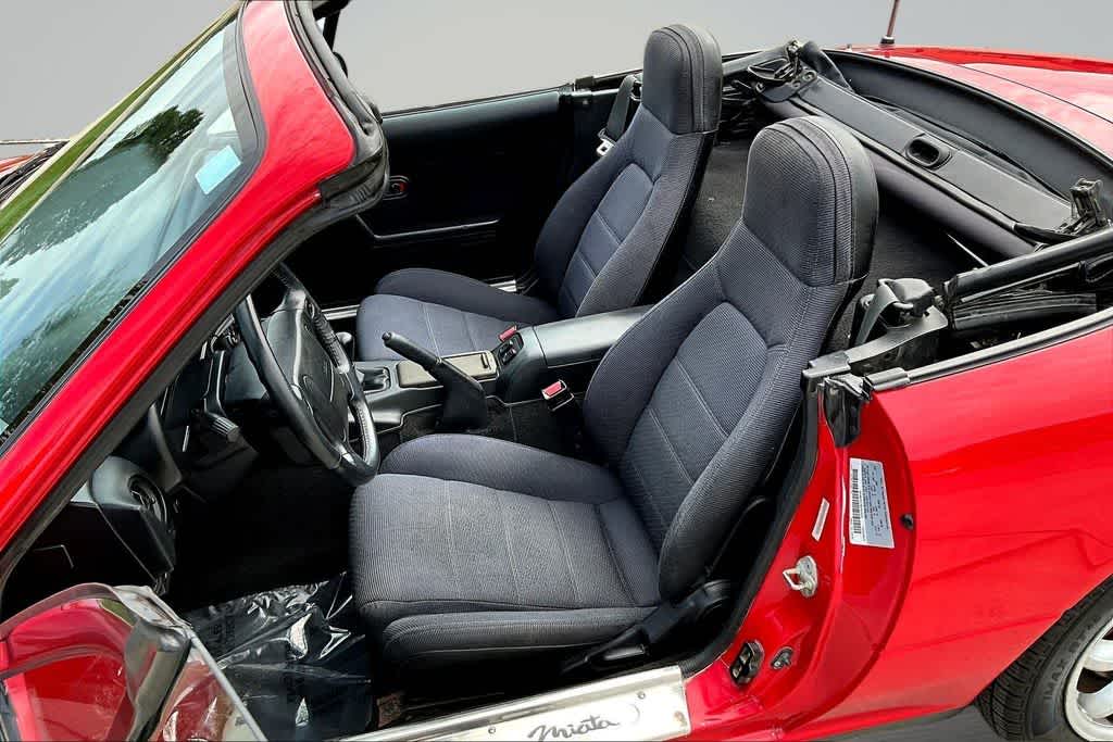 Thumbnail: 1992 Mazda MX-5 Miata - 24
