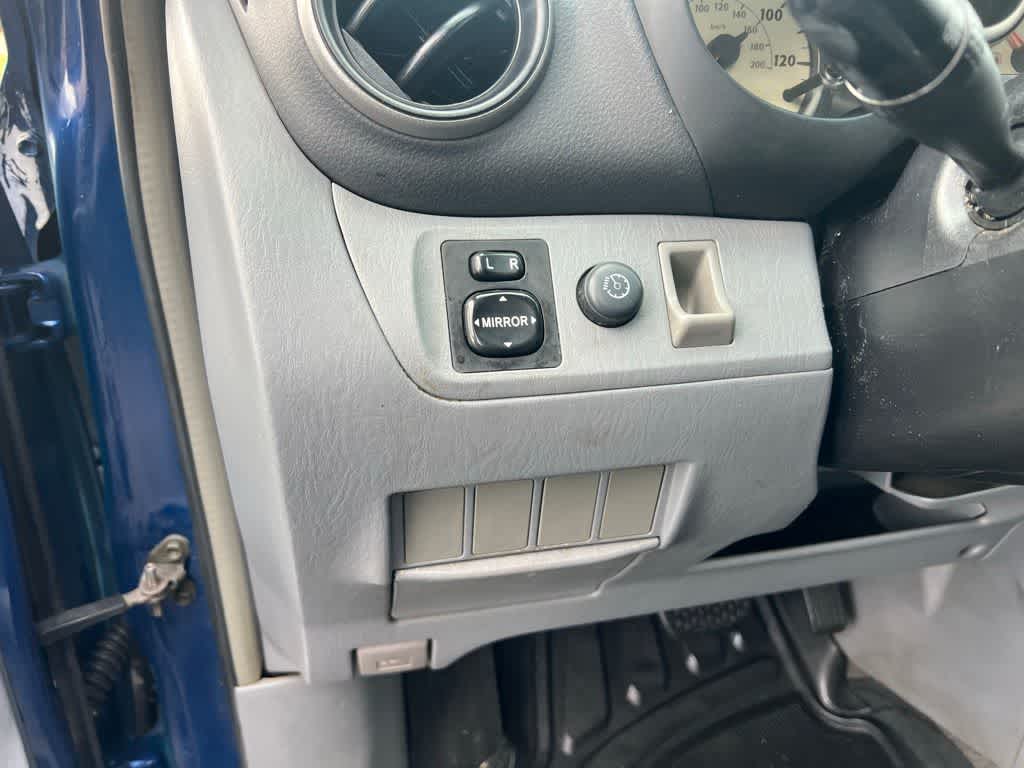 Thumbnail: 2003 Toyota RAV4 - 20