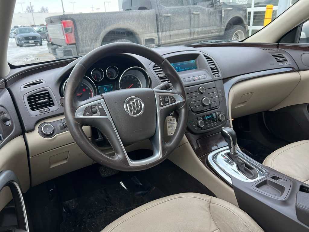 Thumbnail: 2011 Buick Regal - 24