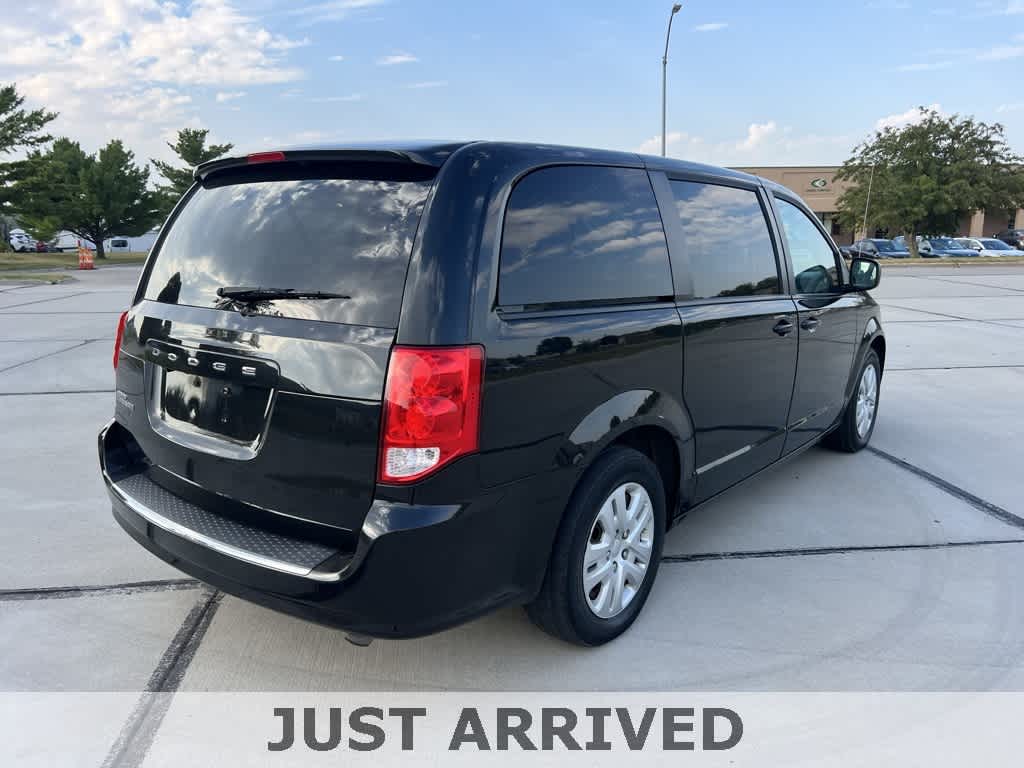 Thumbnail: 2018 Dodge Grand Caravan - 6