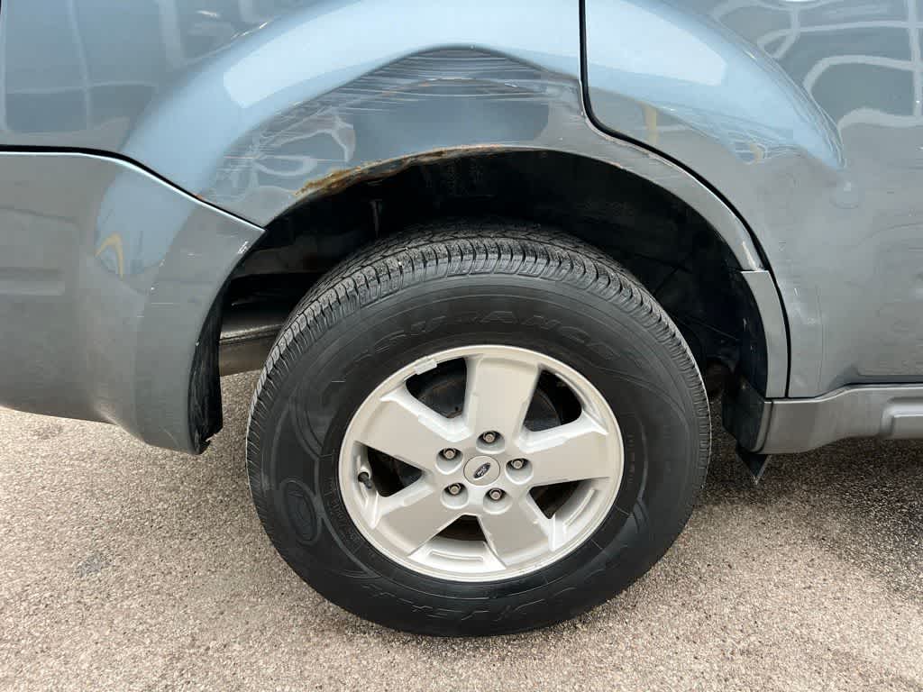 Thumbnail: 2011 Ford Escape - 12