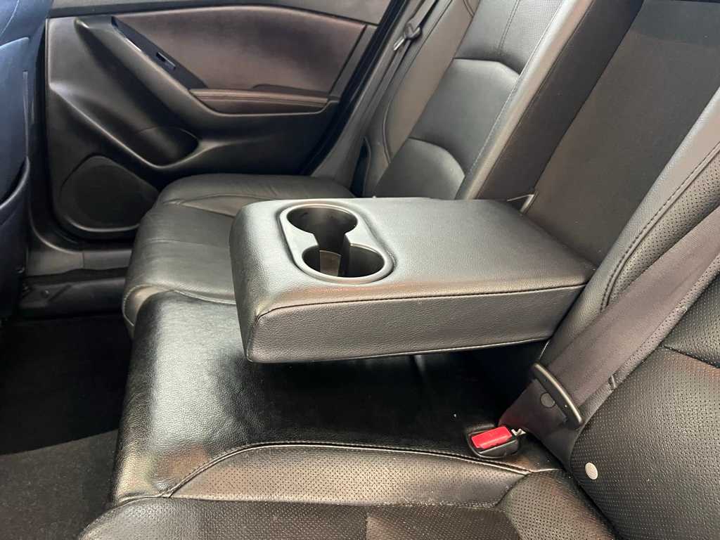 Thumbnail: 2017 Mazda Mazda3 - 22