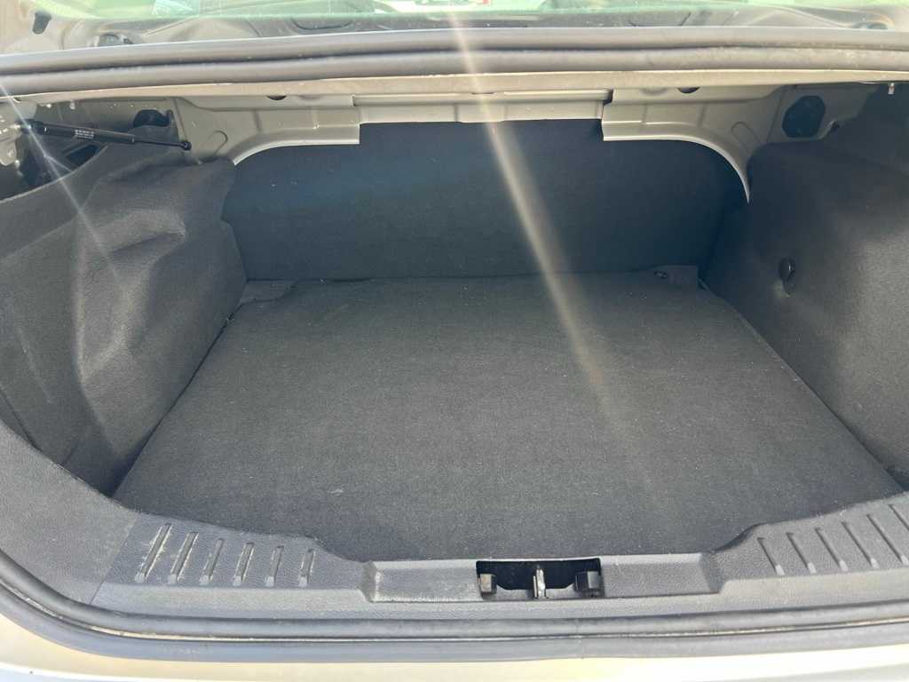 2014 Ford Focus SE 19