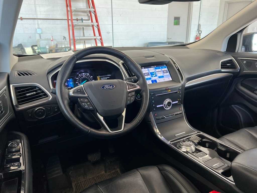 Thumbnail: 2019 Ford Edge - 23