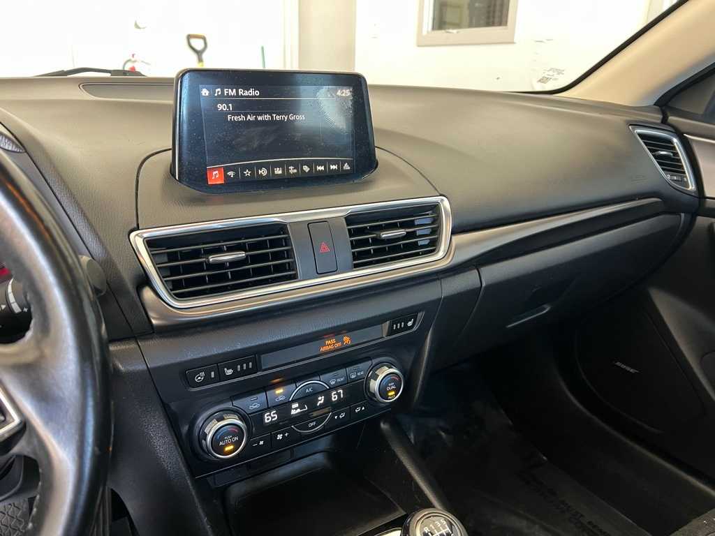 Thumbnail: 2017 Mazda Mazda3 - 29