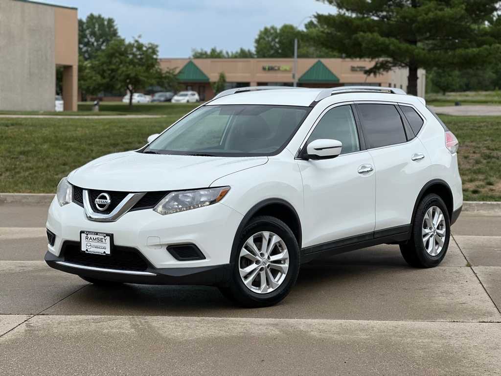 2016 Nissan Rogue SV -
                  Urbandale, IA