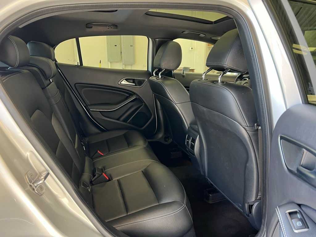 Thumbnail: 2018 Mercedes-Benz GLA - 20