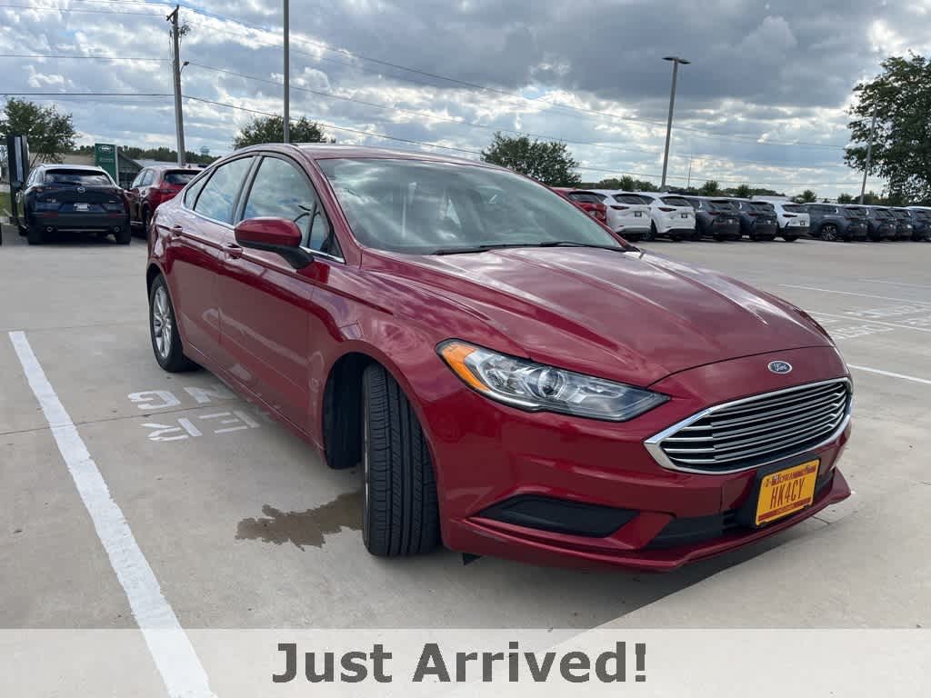 Thumbnail: 2017 Ford Fusion - 4