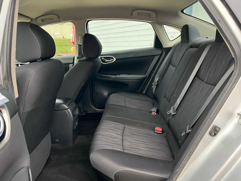 Thumbnail: 2017 Nissan Sentra - 18