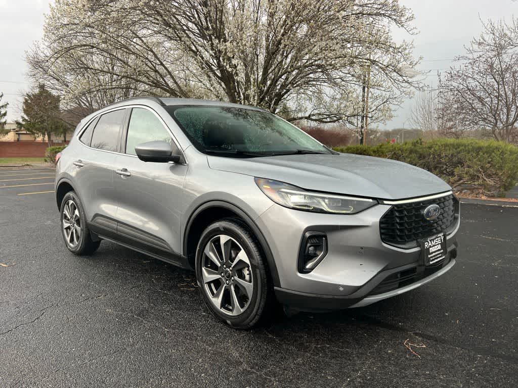 Thumbnail: 2023 Ford Escape - 8