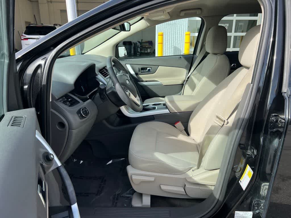 Thumbnail: 2013 Ford Edge - 15