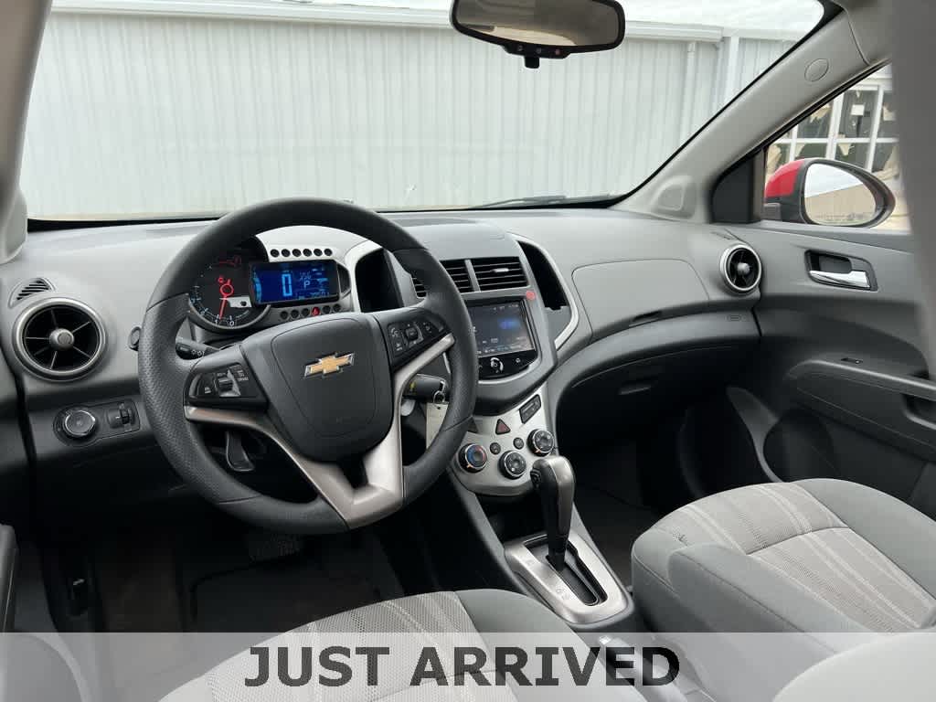Thumbnail: 2016 Chevrolet Sonic - 18
