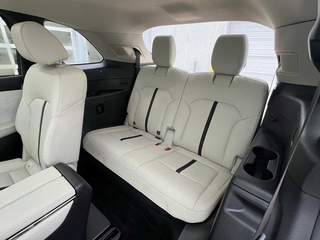 Thumbnail: 2024 Mazda CX-90 - 25