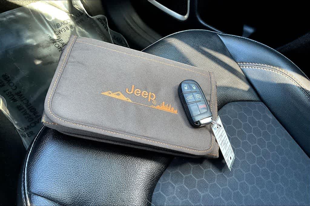 Thumbnail: 2018 Jeep Compass - 10
