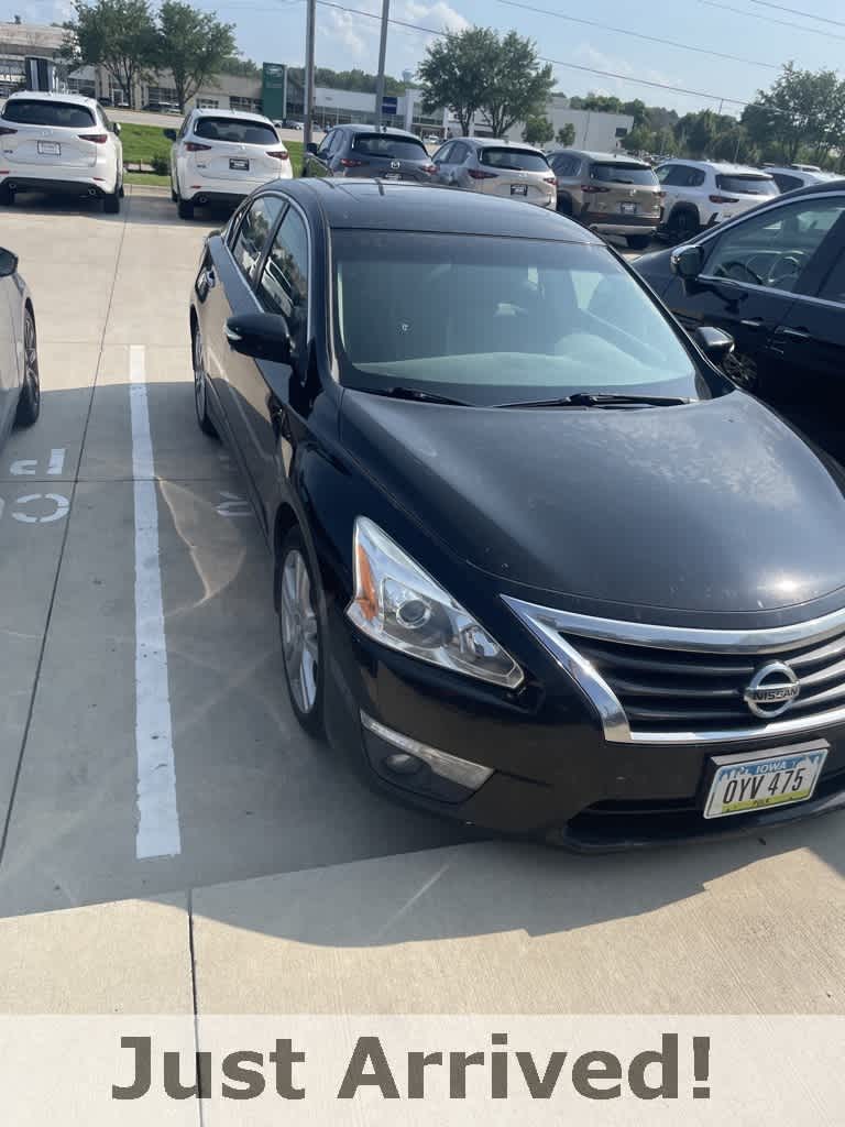 Thumbnail: 2013 Nissan Altima - 2