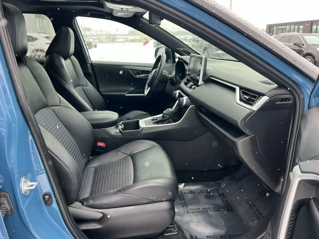 Thumbnail: 2022 Toyota RAV4 - 19