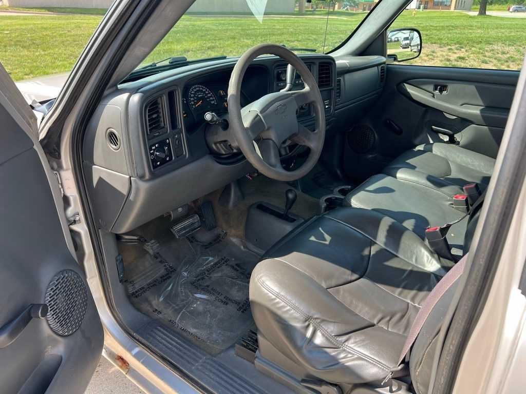 Thumbnail: 2004 Chevrolet Silverado 1500 - 2