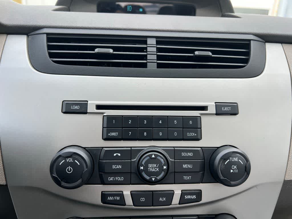 Thumbnail: 2010 Ford Focus - 31