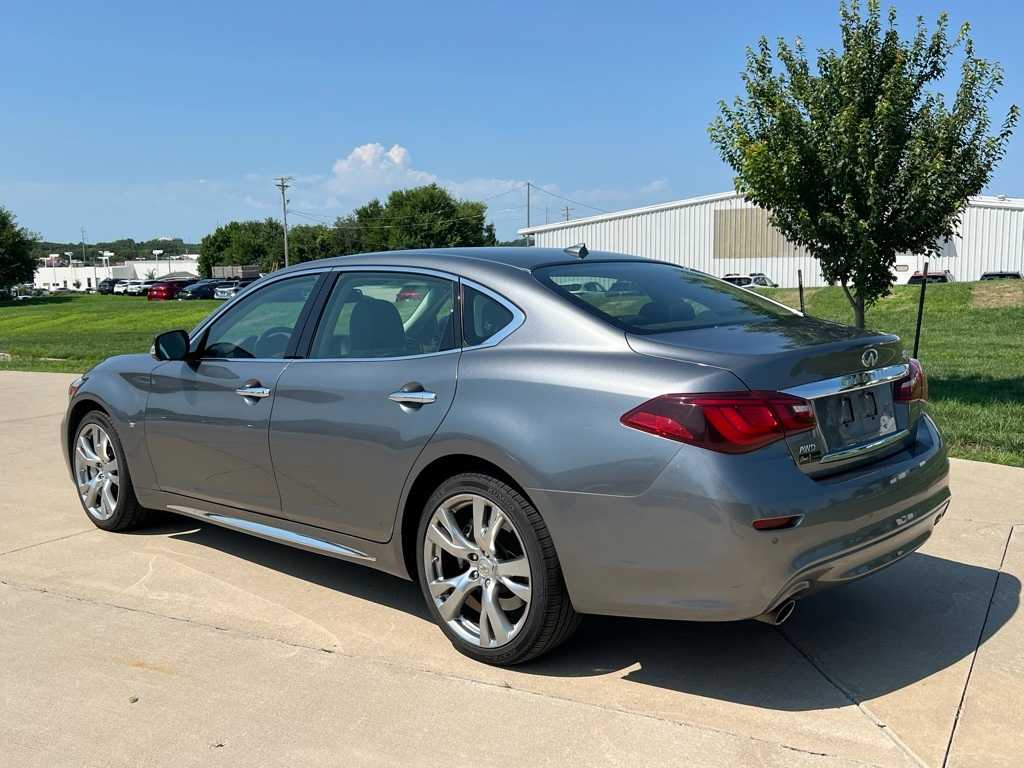 Thumbnail: 2017 INFINITI Q70 - 4