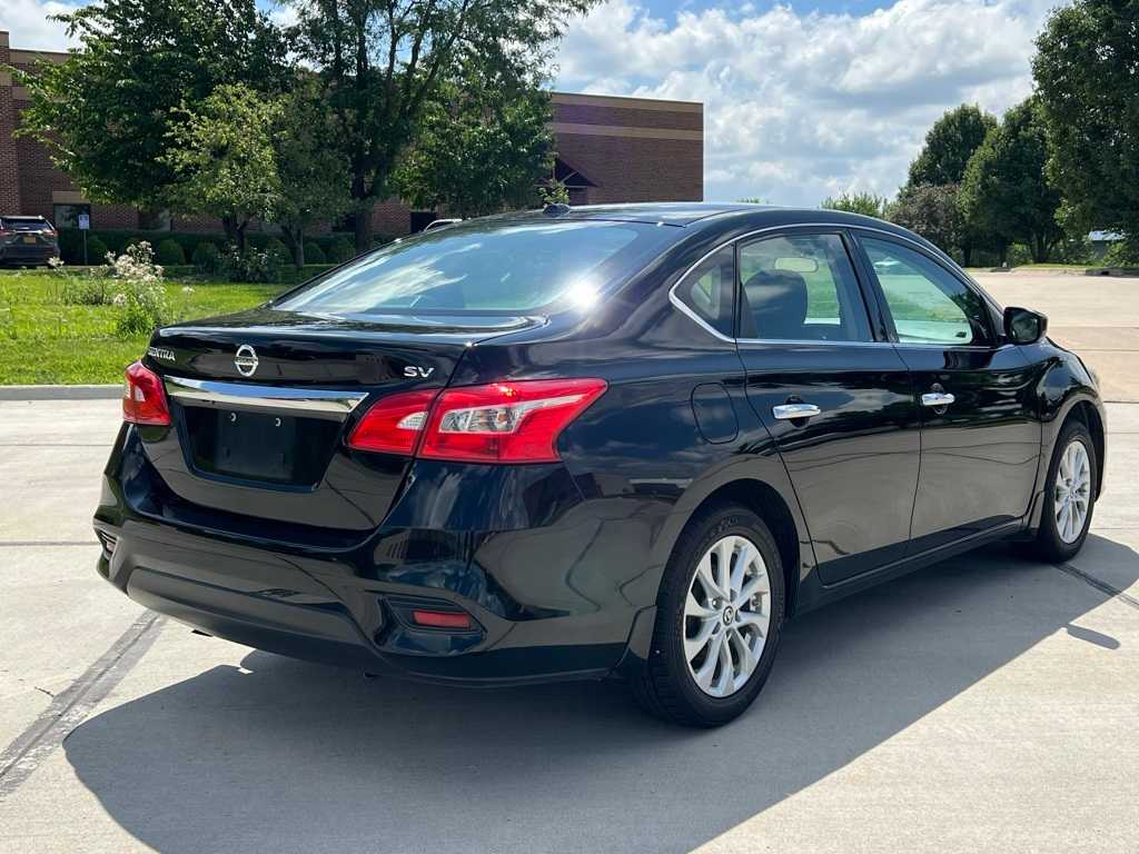 Thumbnail: 2016 Nissan Sentra - 7