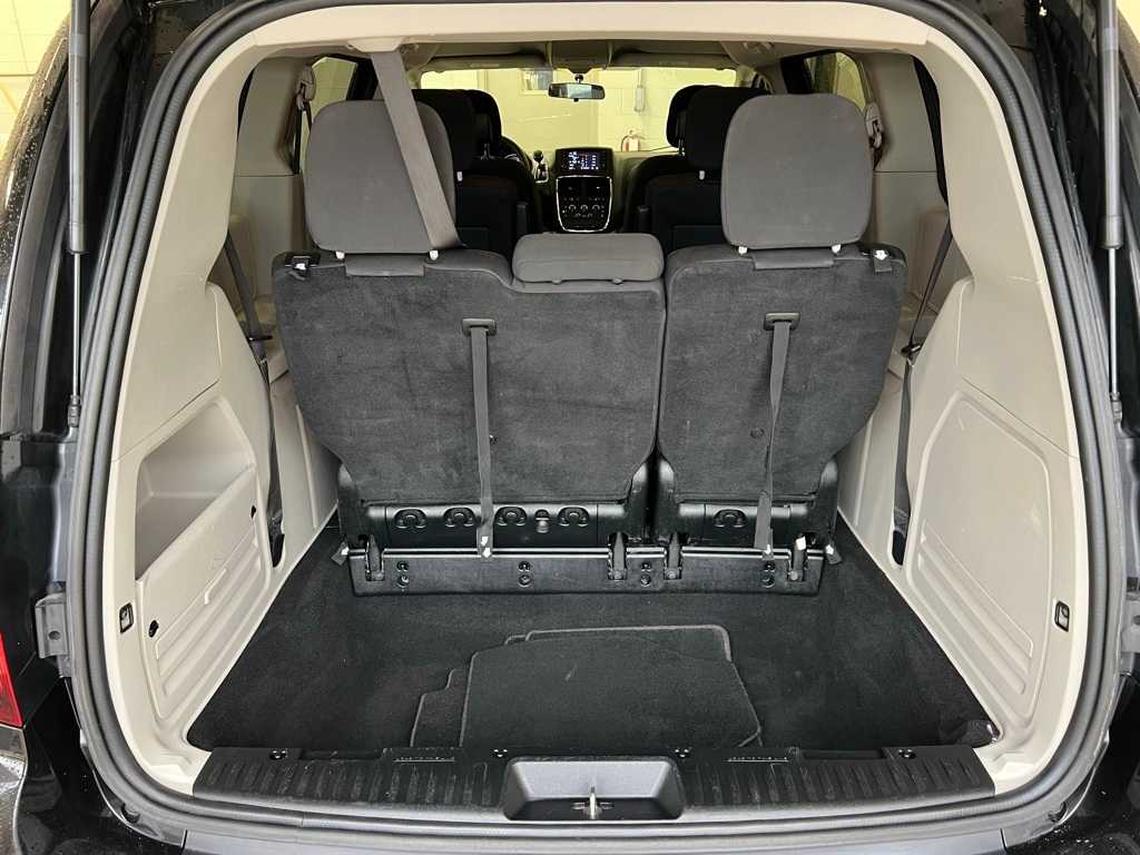 Thumbnail: 2018 Dodge Grand Caravan - 21