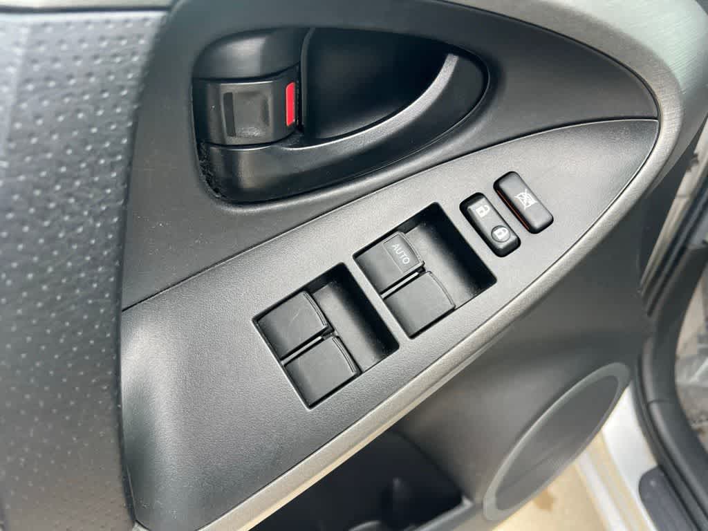 Thumbnail: 2012 Toyota RAV4 - 13