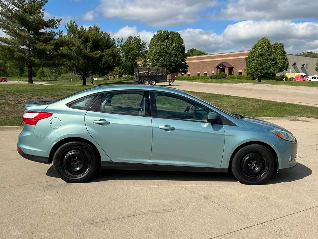 2012 Ford Focus SE 7