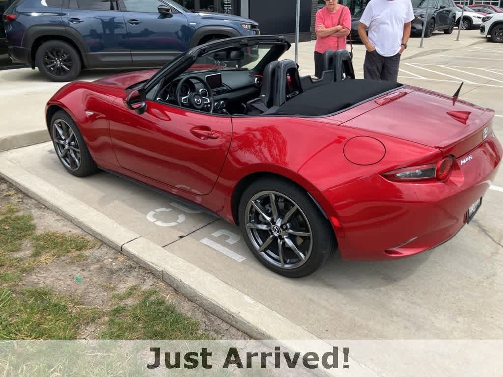 Thumbnail: 2016 Mazda MX-5 Miata - 2