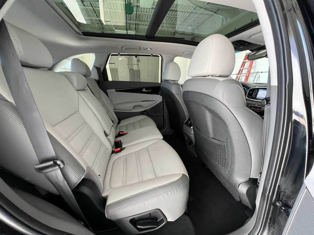 Thumbnail: 2019 Kia Sorento - 26