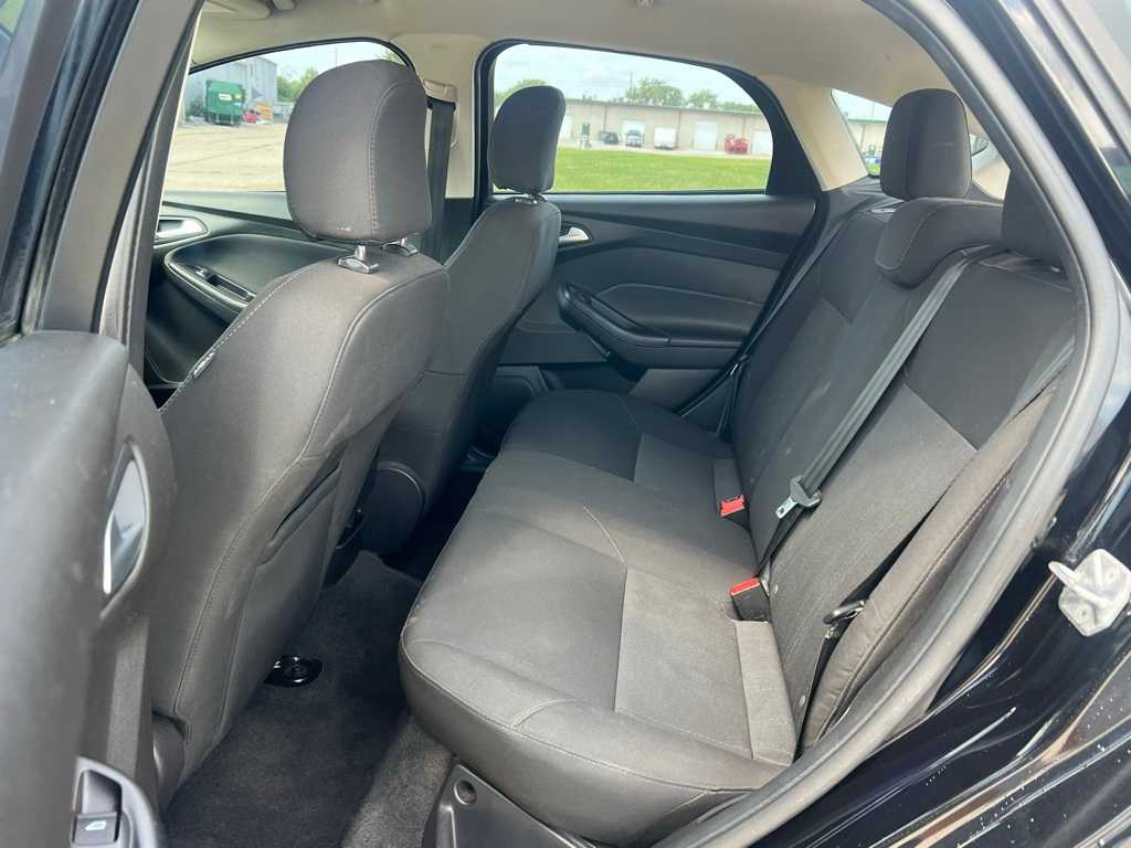 Thumbnail: 2016 Ford Focus - 15