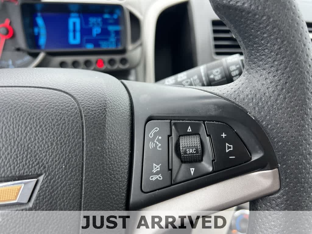 Thumbnail: 2016 Chevrolet Sonic - 20