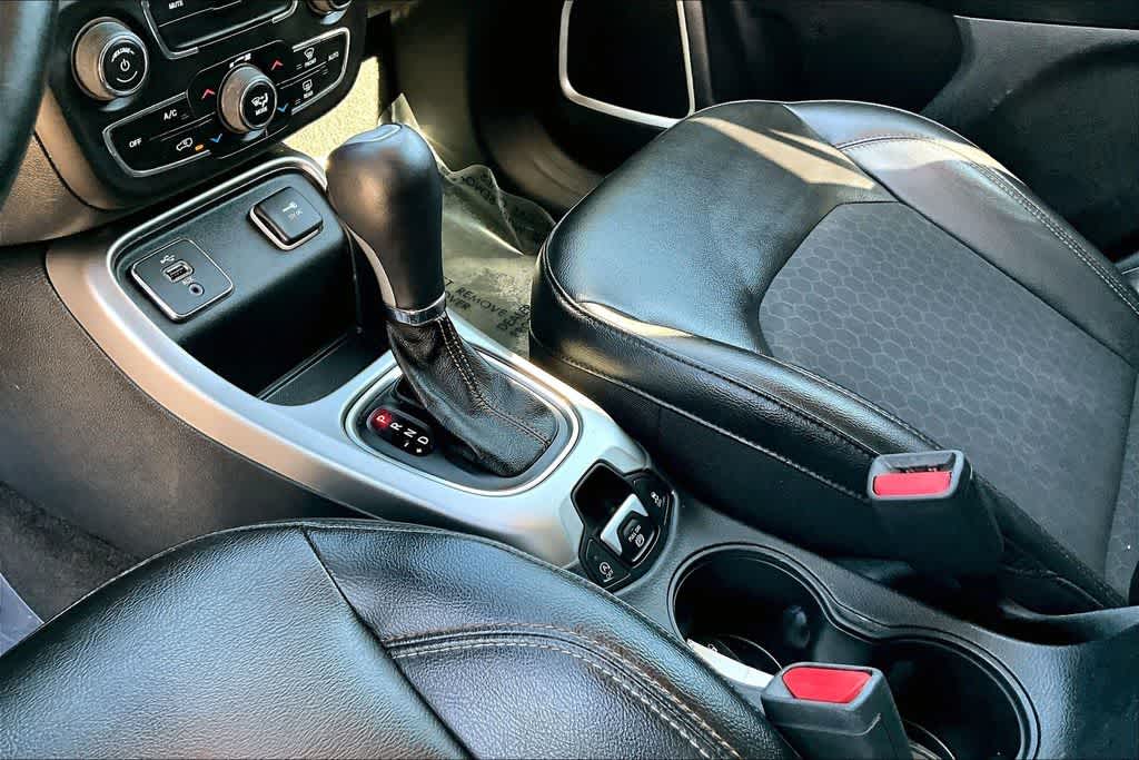 Thumbnail: 2018 Jeep Compass - 14