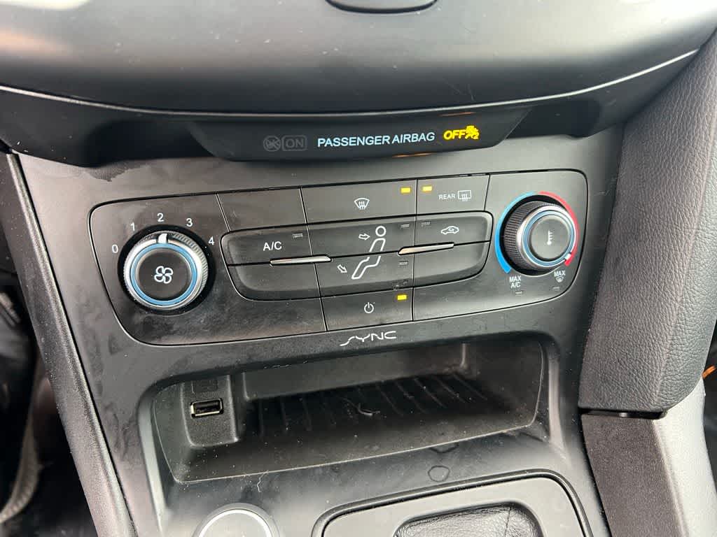 Thumbnail: 2017 Ford Focus - 25