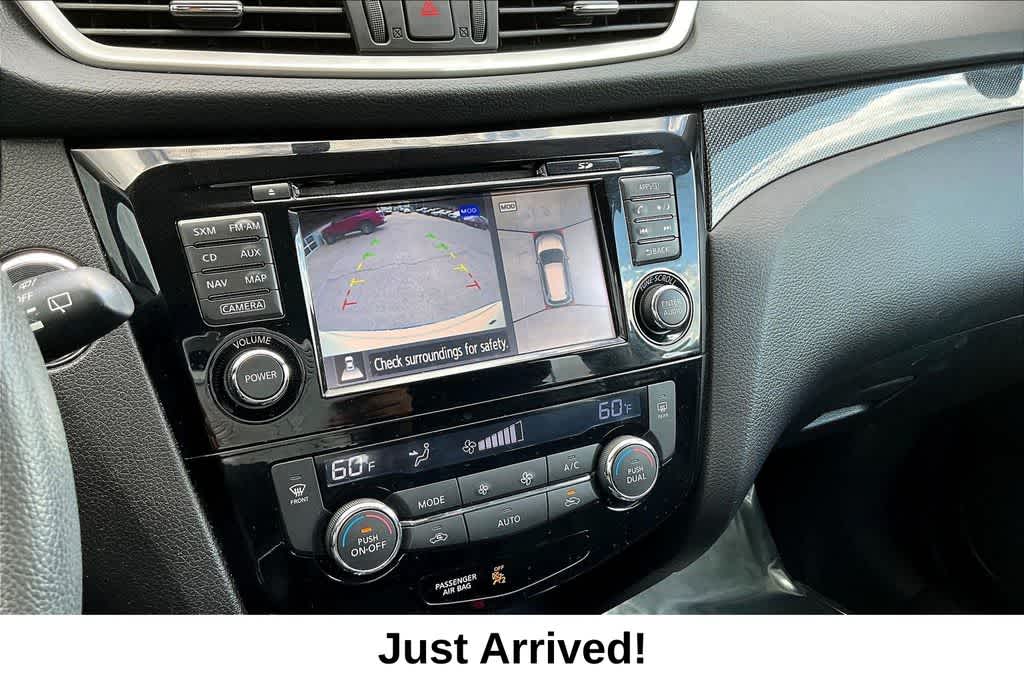 Thumbnail: 2016 Nissan Rogue - 23