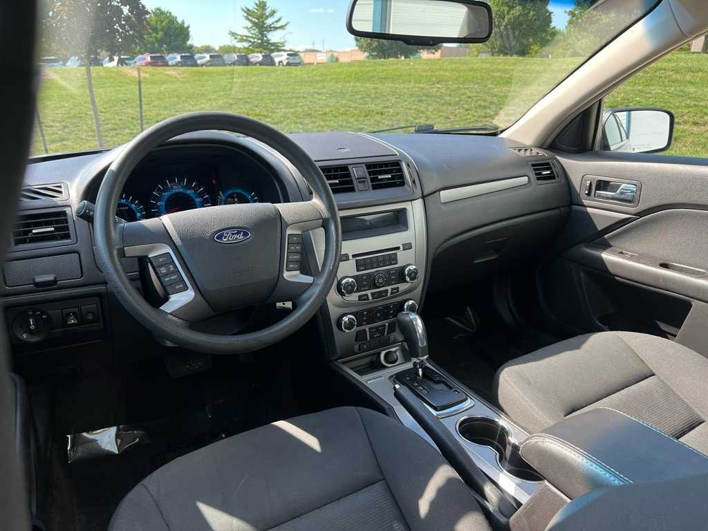 Thumbnail: 2010 Ford Fusion - 23