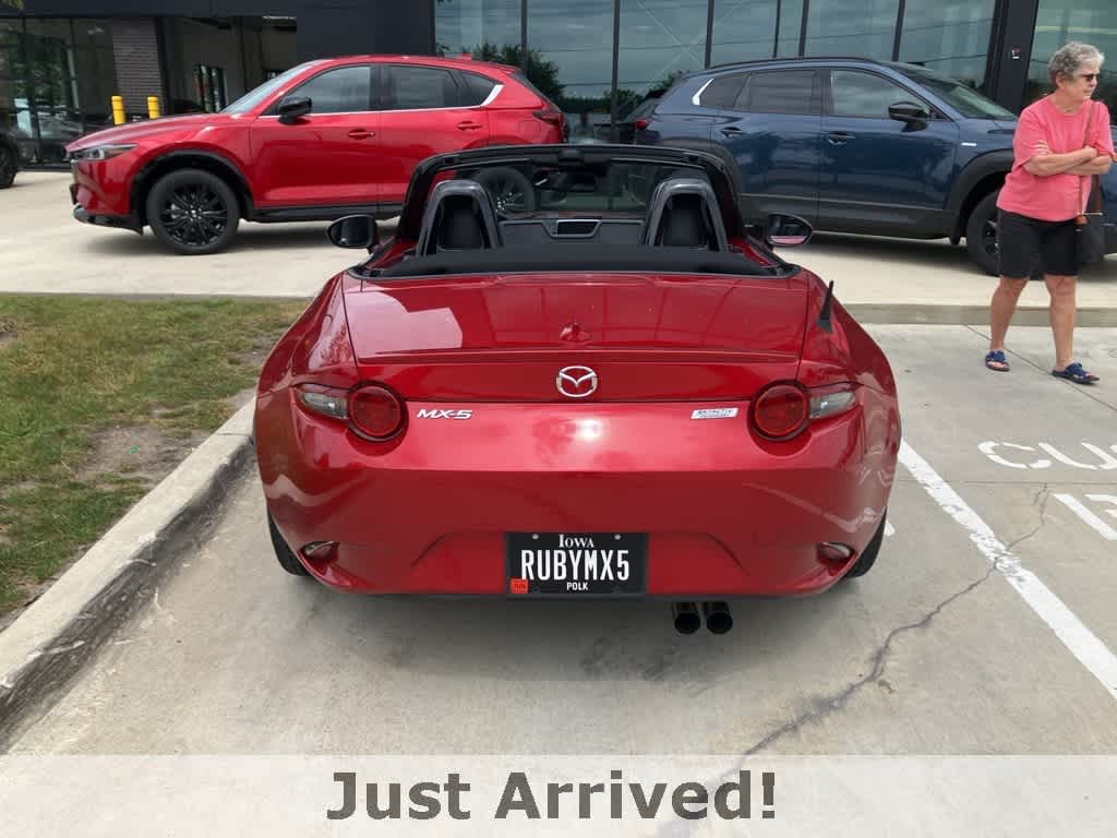 Thumbnail: 2016 Mazda MX-5 Miata - 3