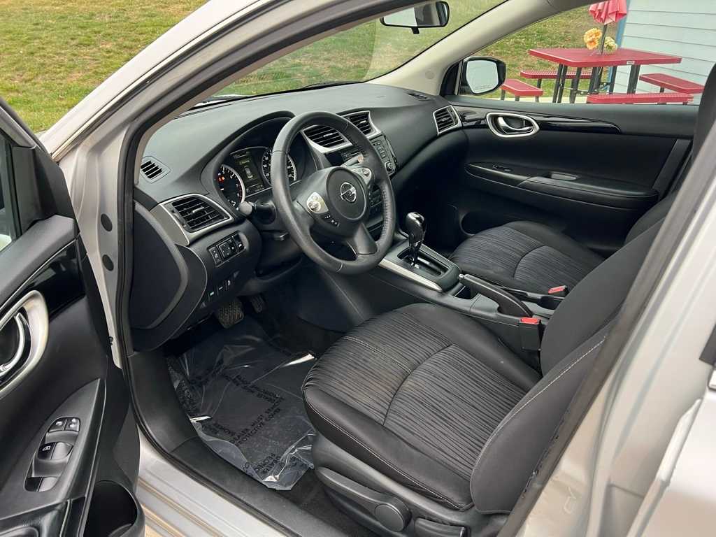 Thumbnail: 2017 Nissan Sentra - 2