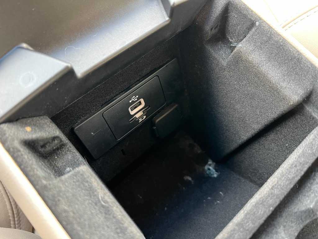 Thumbnail: 2016 Lincoln MKZ - 30