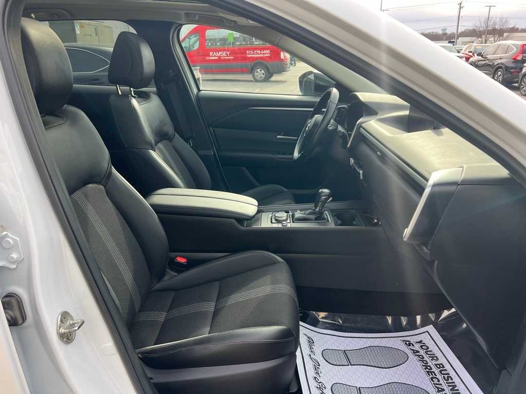 Thumbnail: 2023 Mazda CX-50 - 18