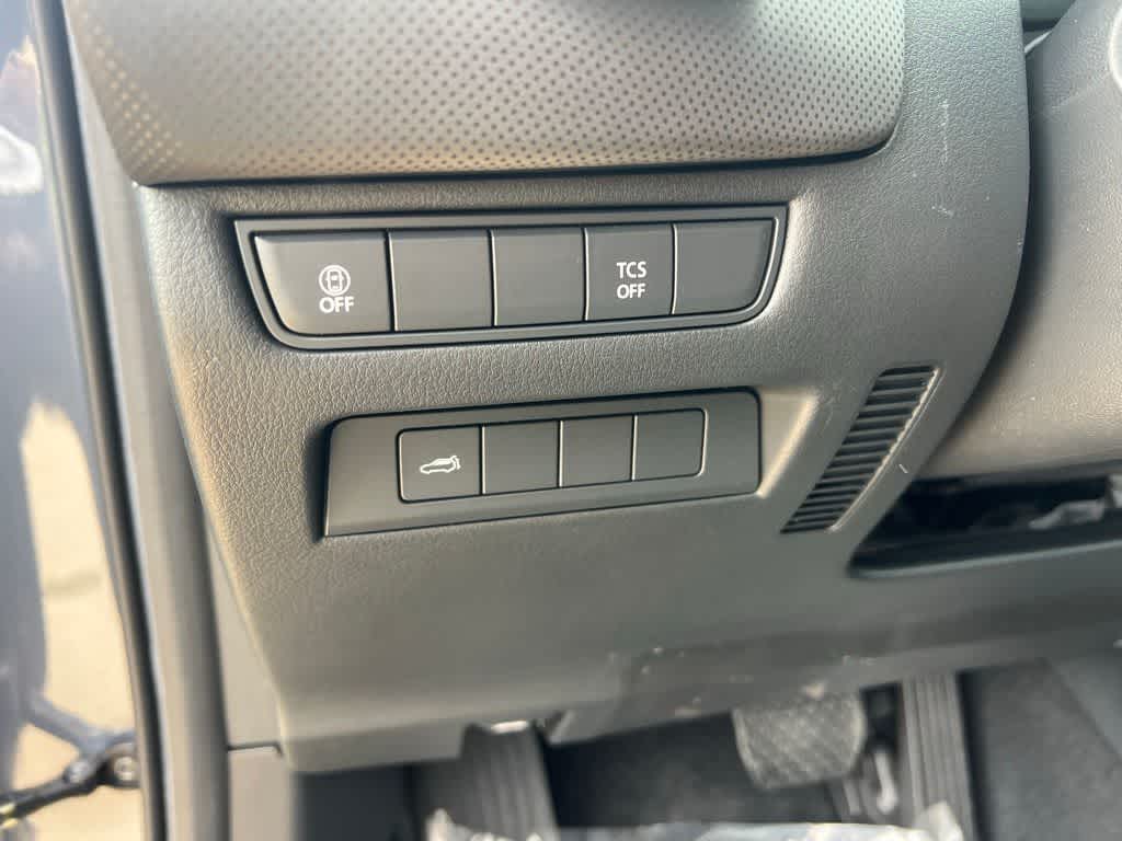 Thumbnail: 2025 Mazda CX-50 - 13