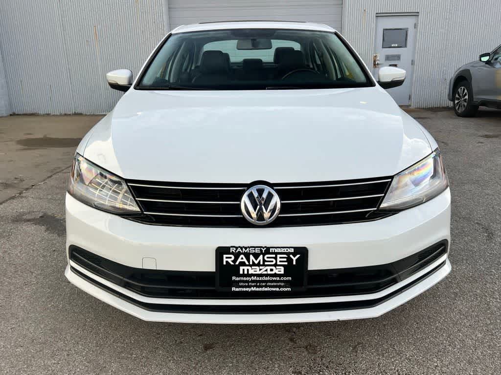 Thumbnail: 2017 Volkswagen Jetta - 9