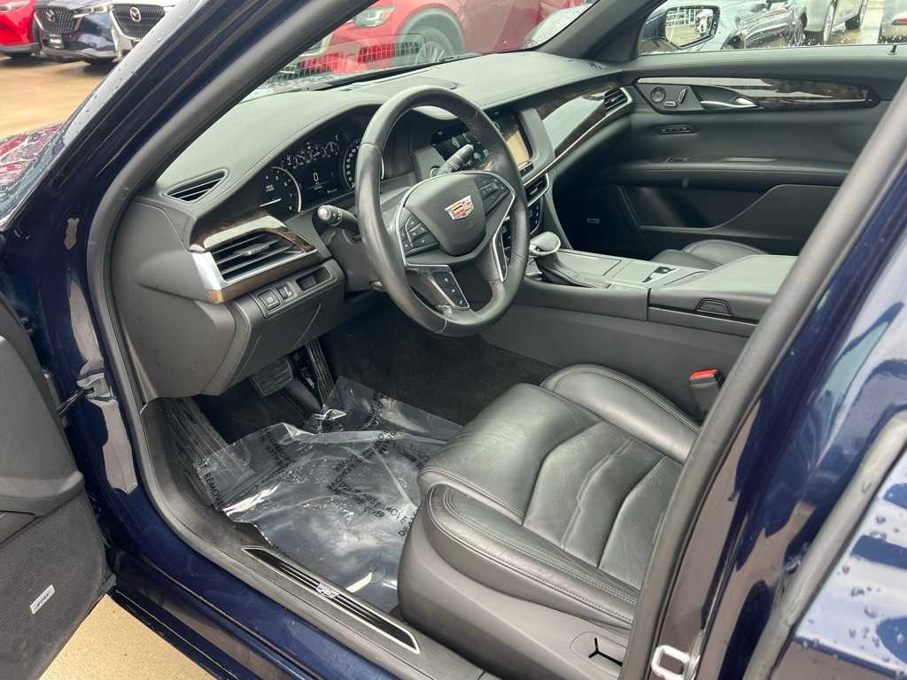 Thumbnail: 2017 Cadillac CT6 - 10