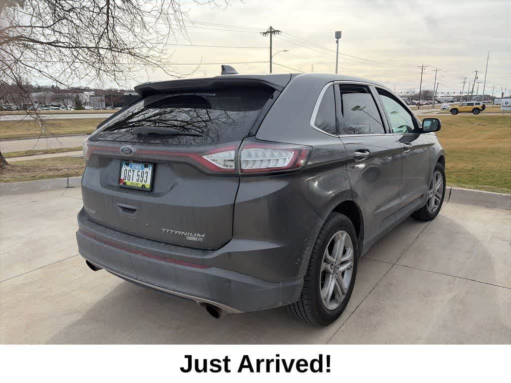 Thumbnail: 2016 Ford Edge - 3