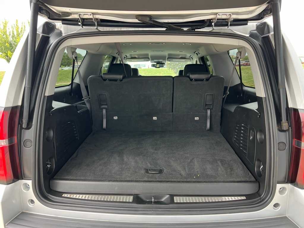 Thumbnail: 2019 Chevrolet Suburban - 28