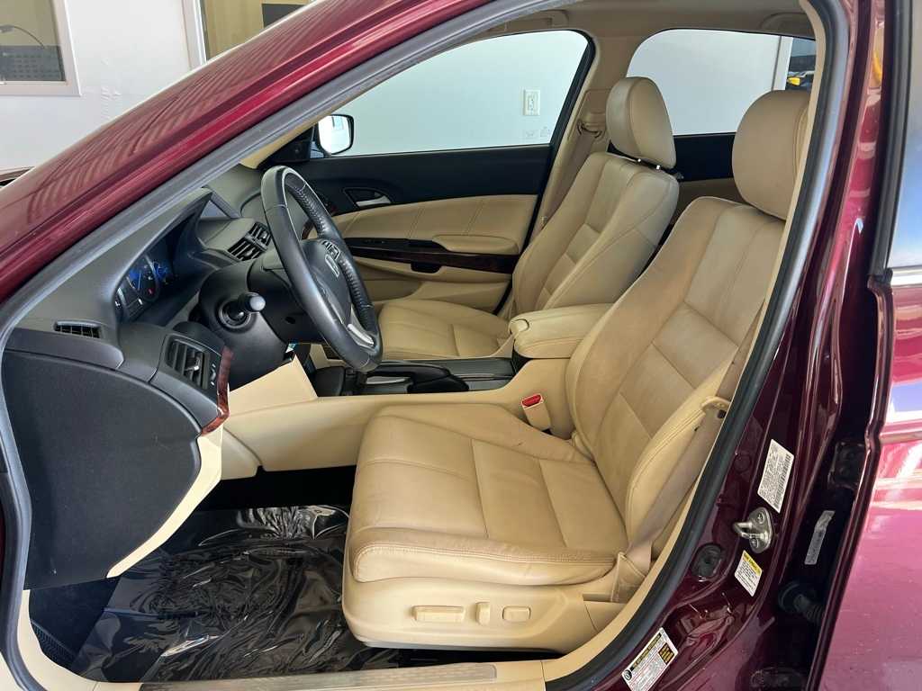 Thumbnail: 2012 Honda Crosstour - 13