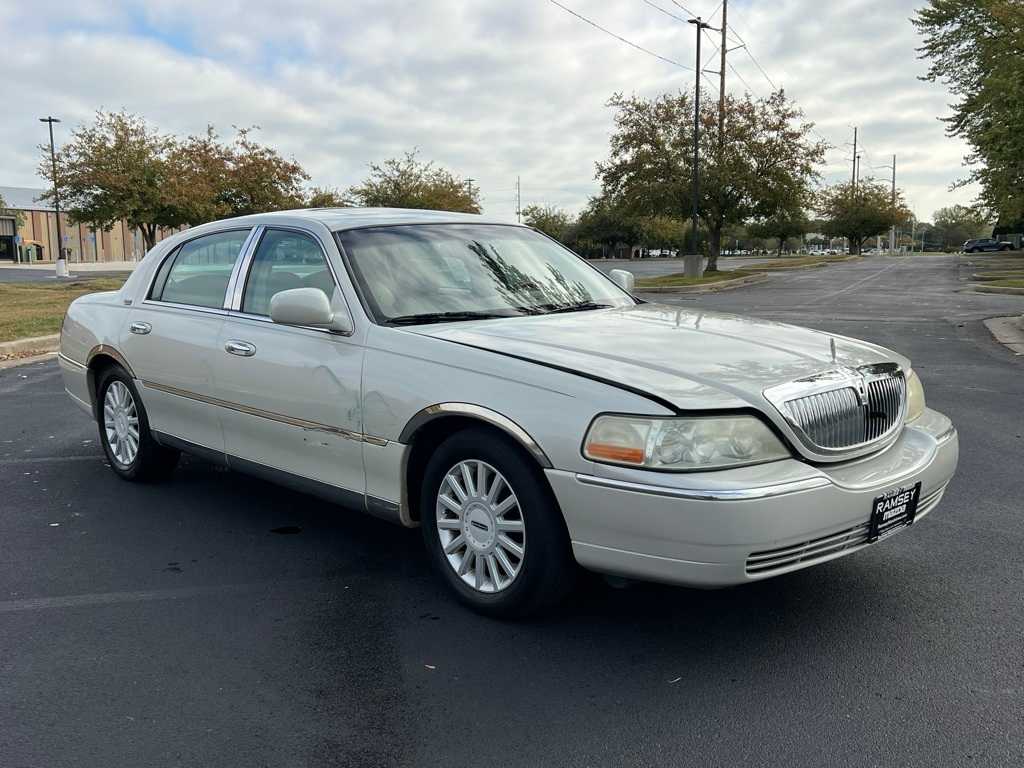 Thumbnail: 2005 Lincoln Town Car - 7