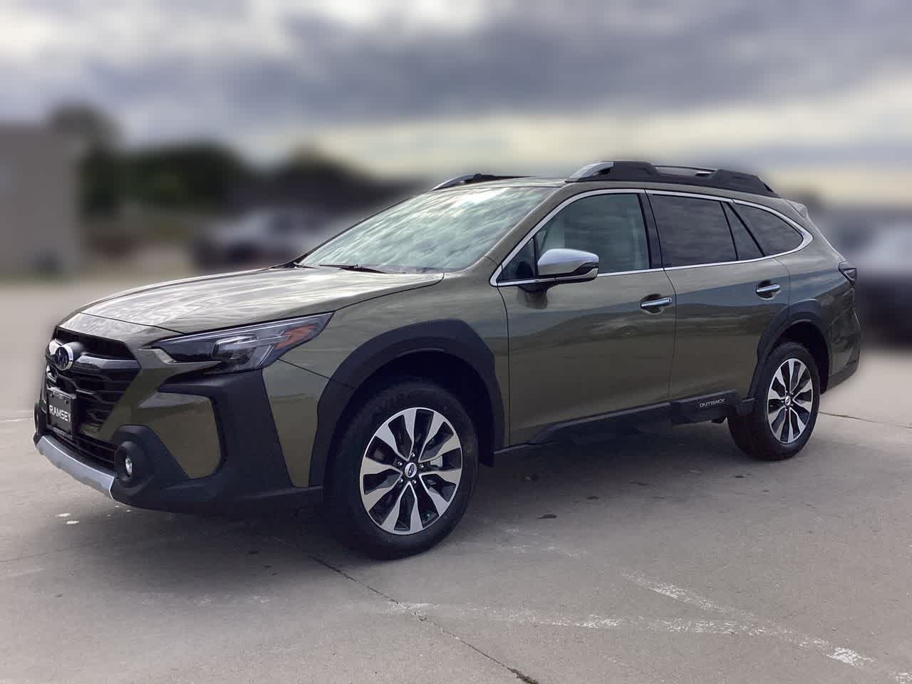 2025 Subaru Outback Touring -
                Urbandale, IA