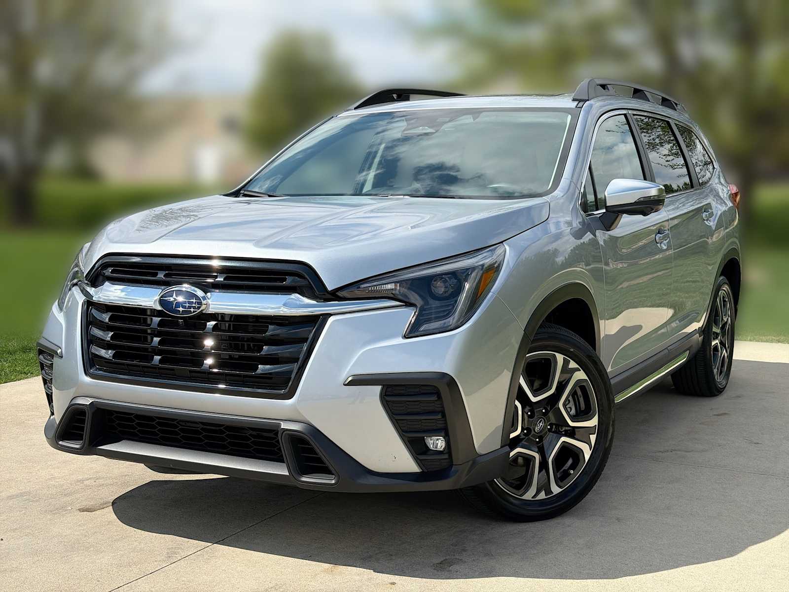 2023 Subaru Ascent Limited 7 Passenger's photo