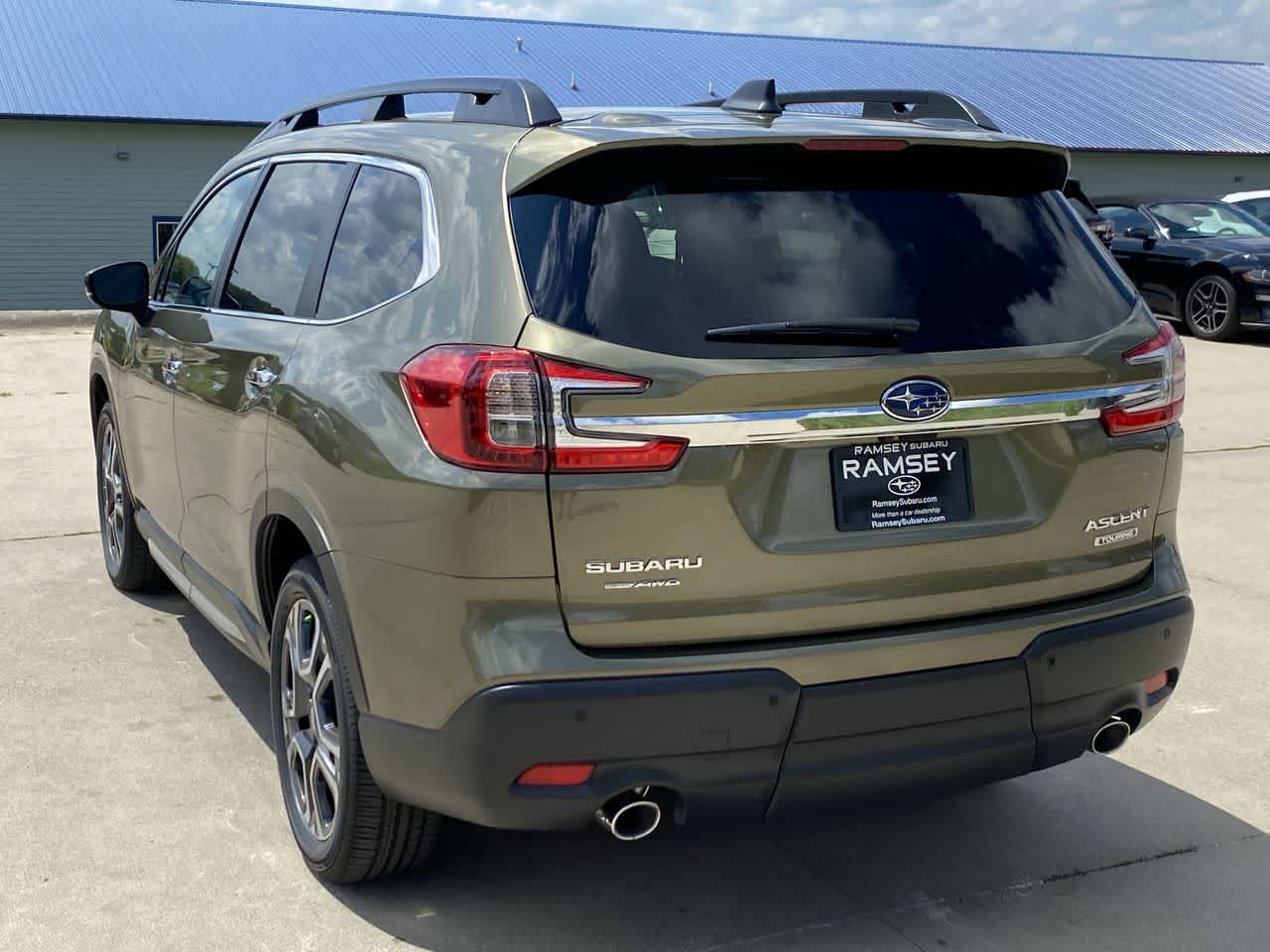2025 Subaru Ascent Touring photo 3