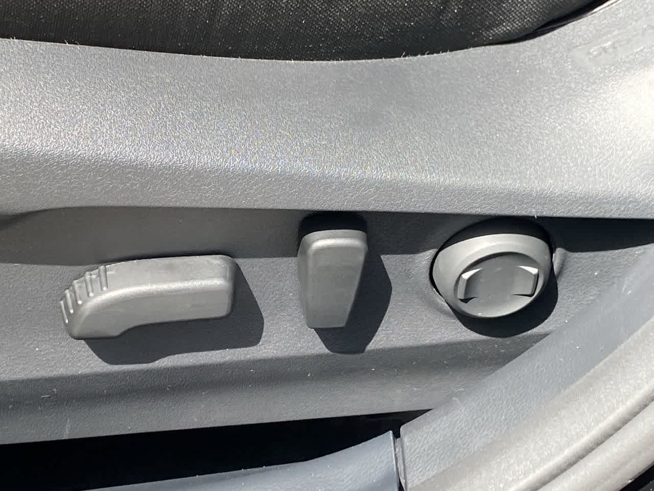 Thumbnail: 2025 Subaru Outback - 16